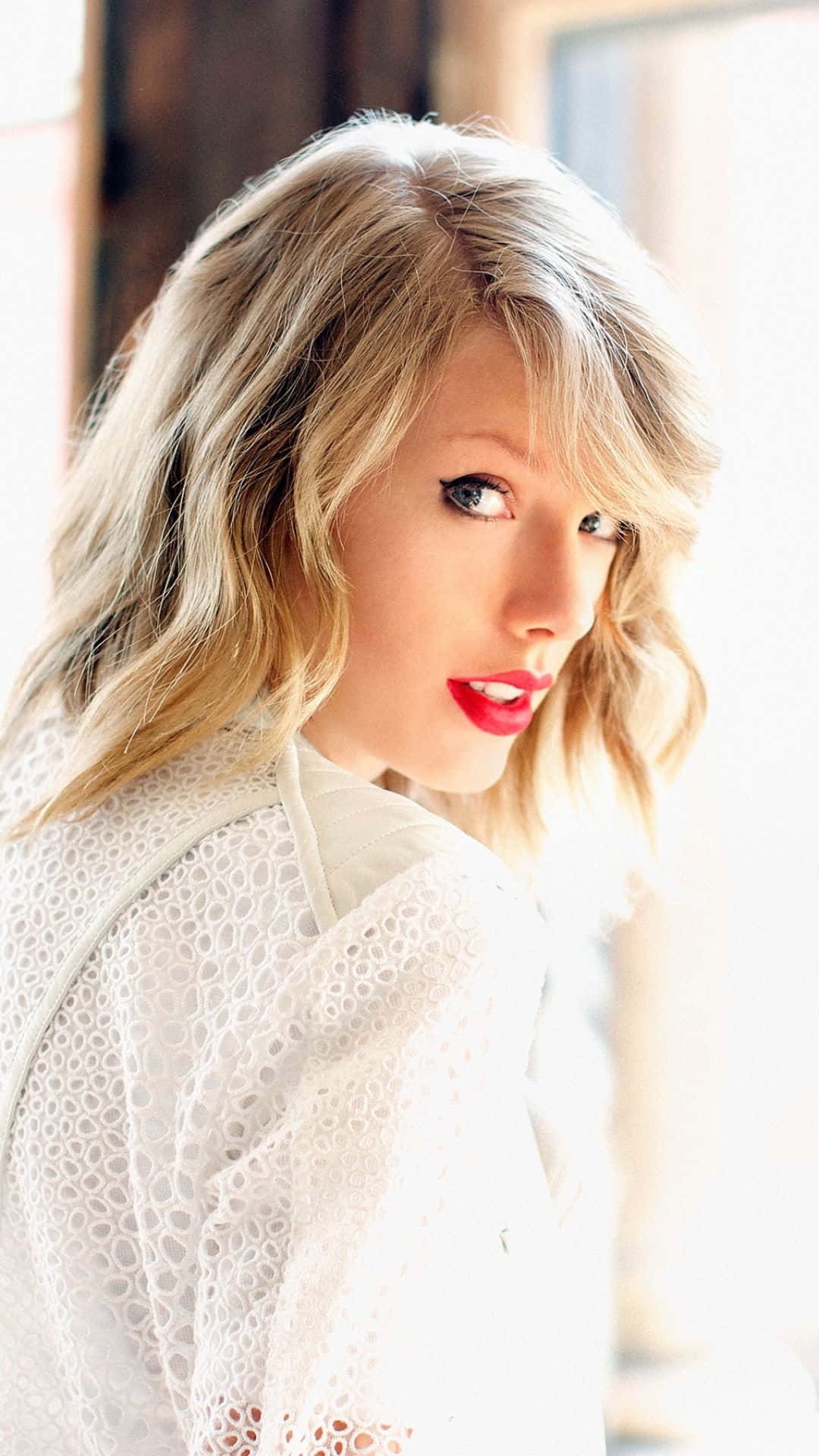 Taylor Swift iPhone Κλασικό Κόκκινο Κραγιόν Ταπετσαρία