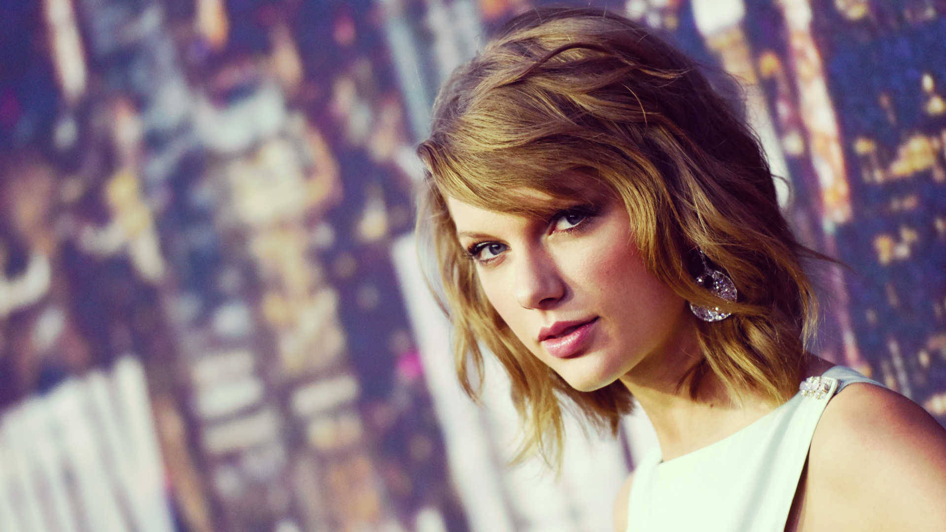 Κυματιστό Καρέ Taylor Swift Ταπετσαρία