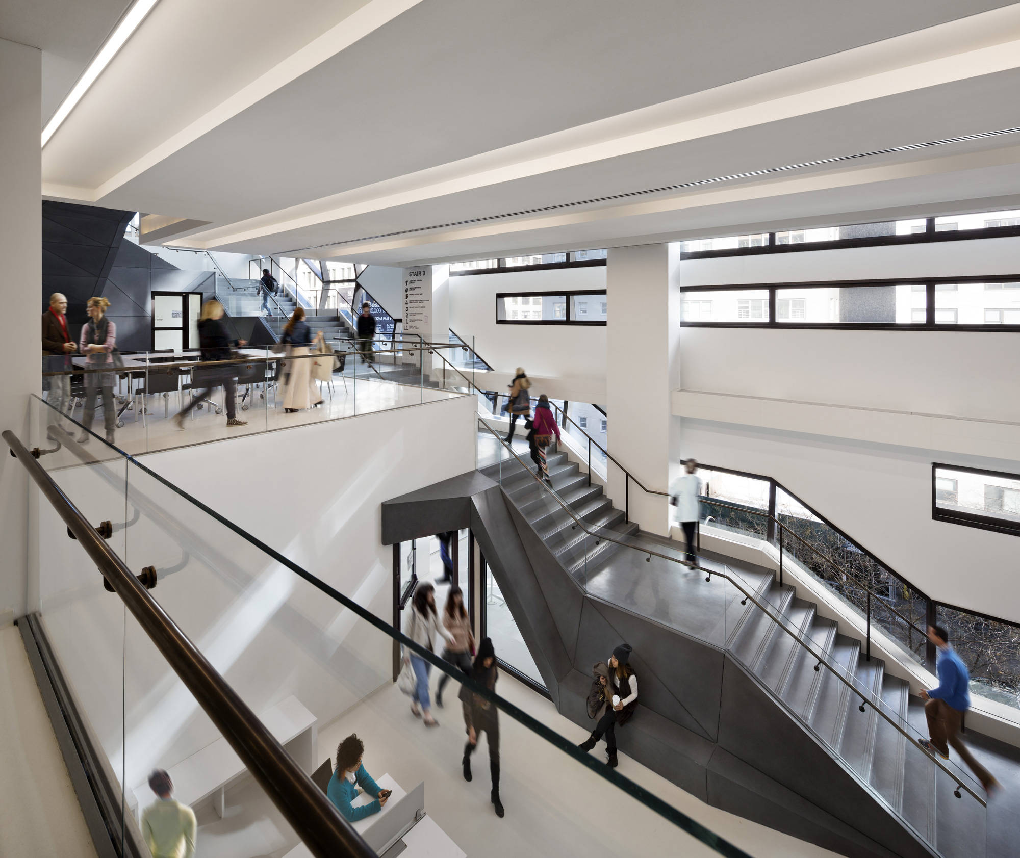 Μοντέρνος Εσωτερικός Σχεδιασμός στο The New School Ταπετσαρία
