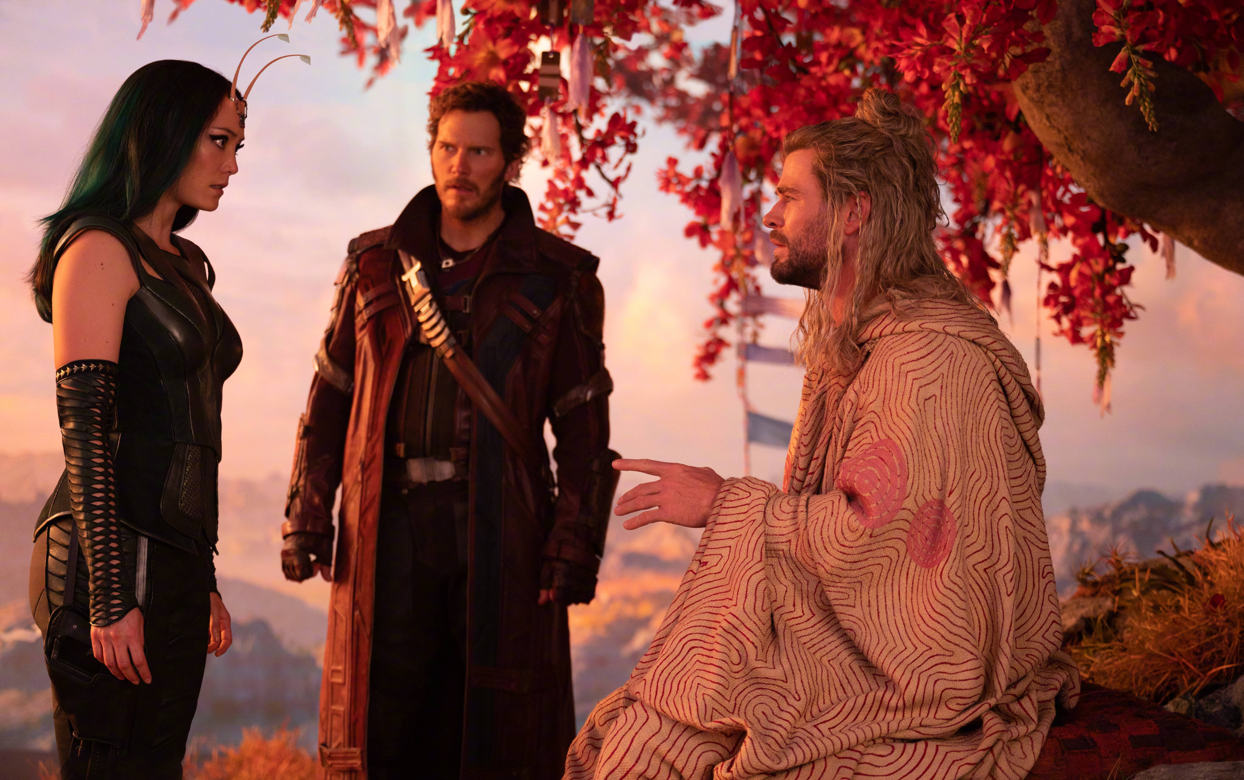 Thor Love And Thunder Σήμα Κινδύνου Ταπετσαρία