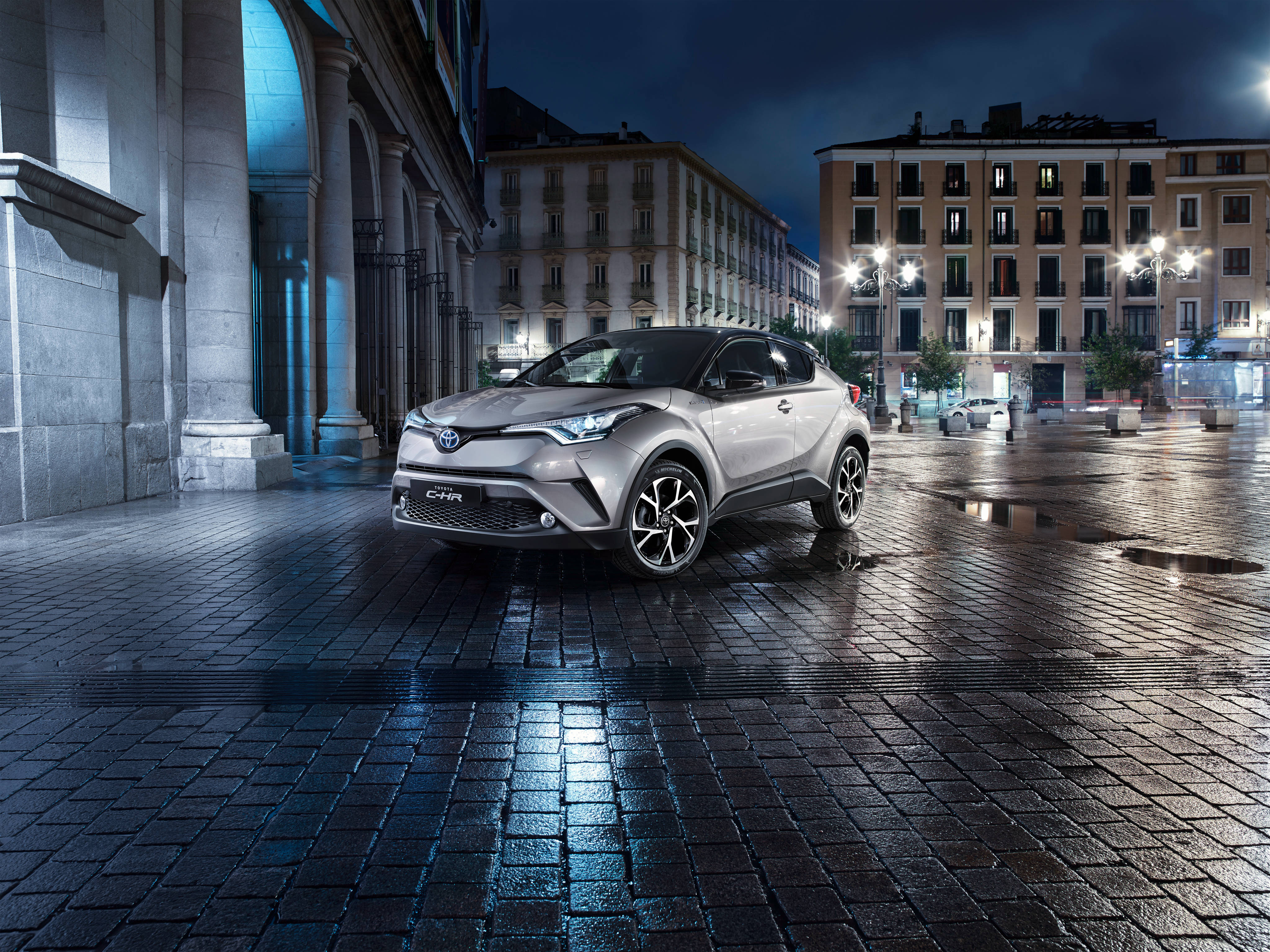 Κομψό Γκρι Μοντέλο Toyota CH-R 4K Ταπετσαρία