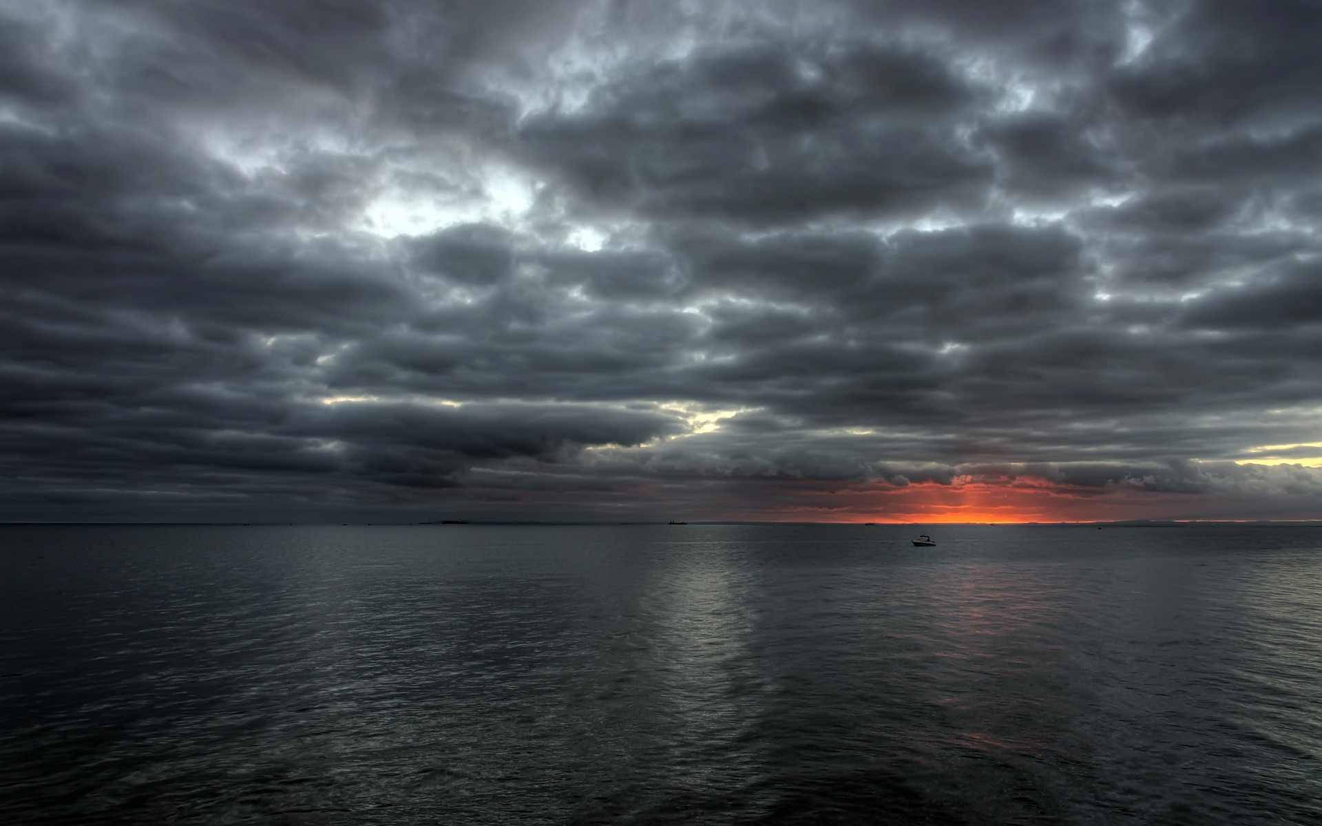 Αισθητικά Σύννεφα Βροχής Ταπετσαρία