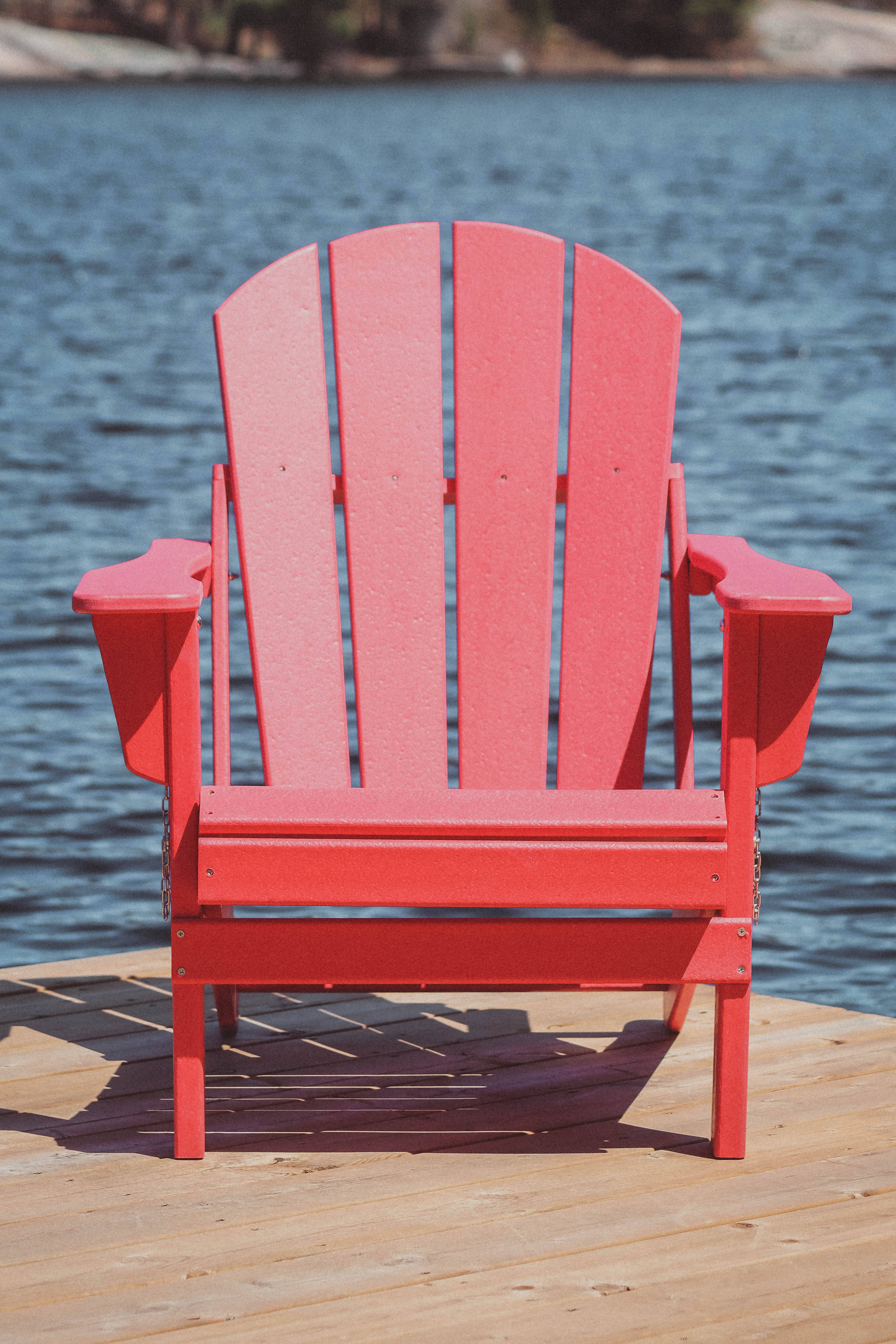 Αισθητική Cottagecore με Πολυθρόνα Adirondack Ταπετσαρία
