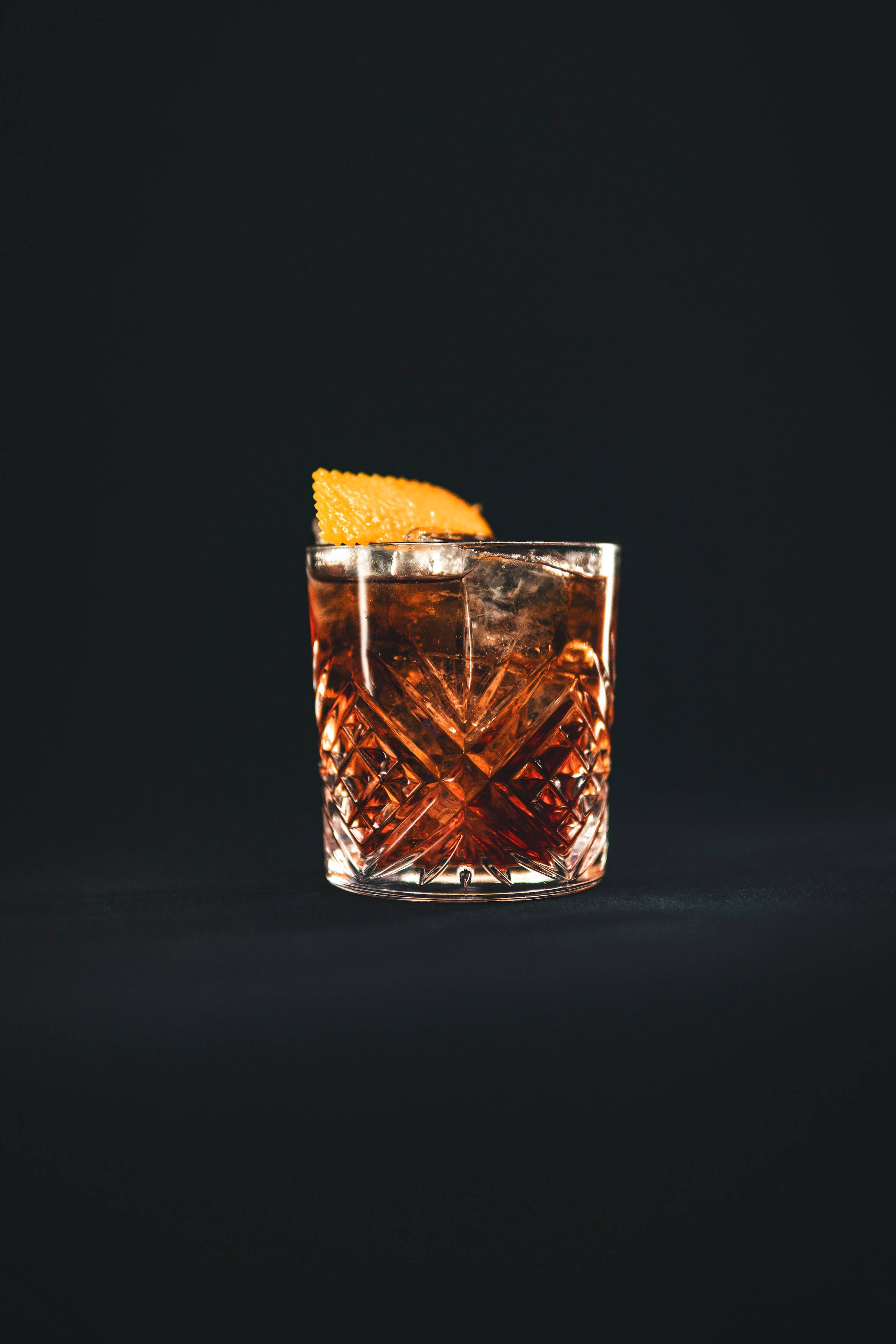 Απολαμβάνοντας τις Λεπτές Νότες του Bourbon Whiskey Ταπετσαρία
