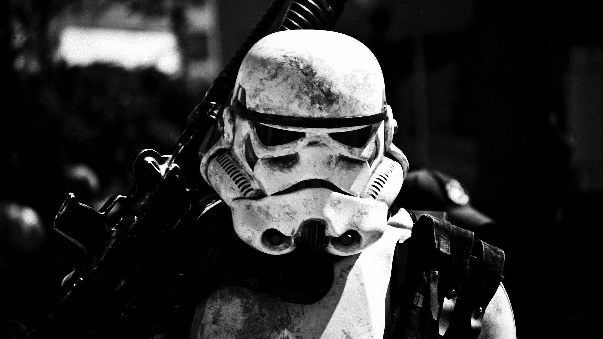 Ταπετσαρία Star Wars με Καταιγιδοφόρο να στέκεται σε πλανήτη έτοιμος να πολεμήσει κρατώντας τα όπλα του — Star Wars Ταπετσαρία