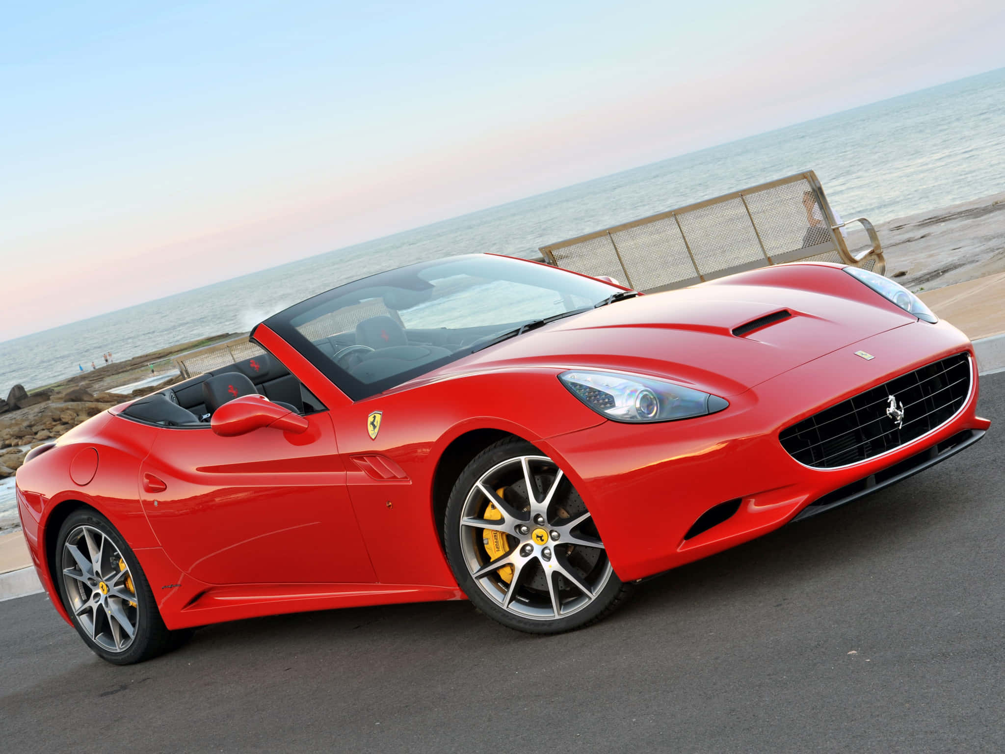 Βιώστε την Απαράμιλλη Δύναμη μιας Ferrari Ταπετσαρία