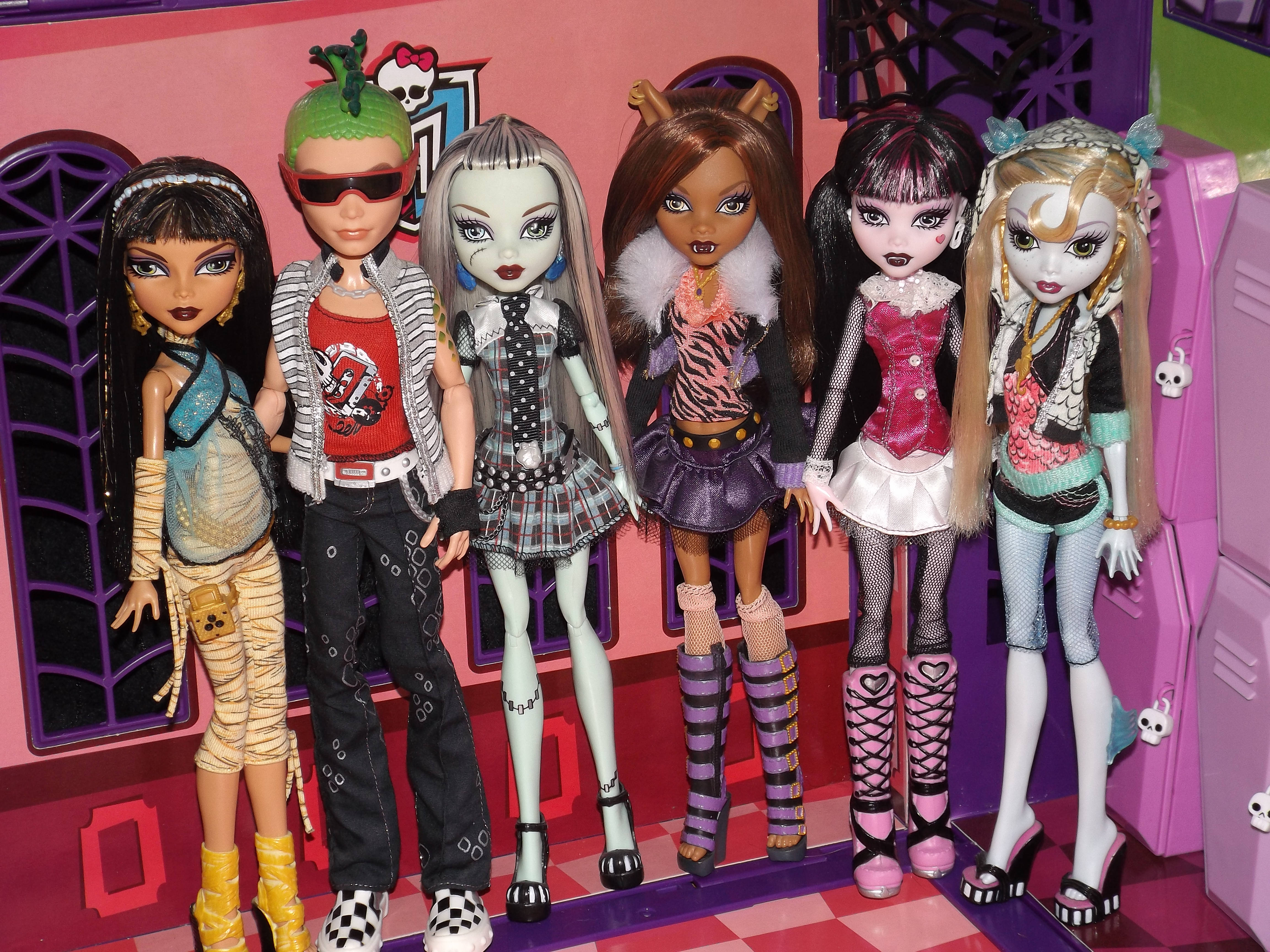 Βραδινή Έξοδος Disco Αισθητική Bratz Ταπετσαρία