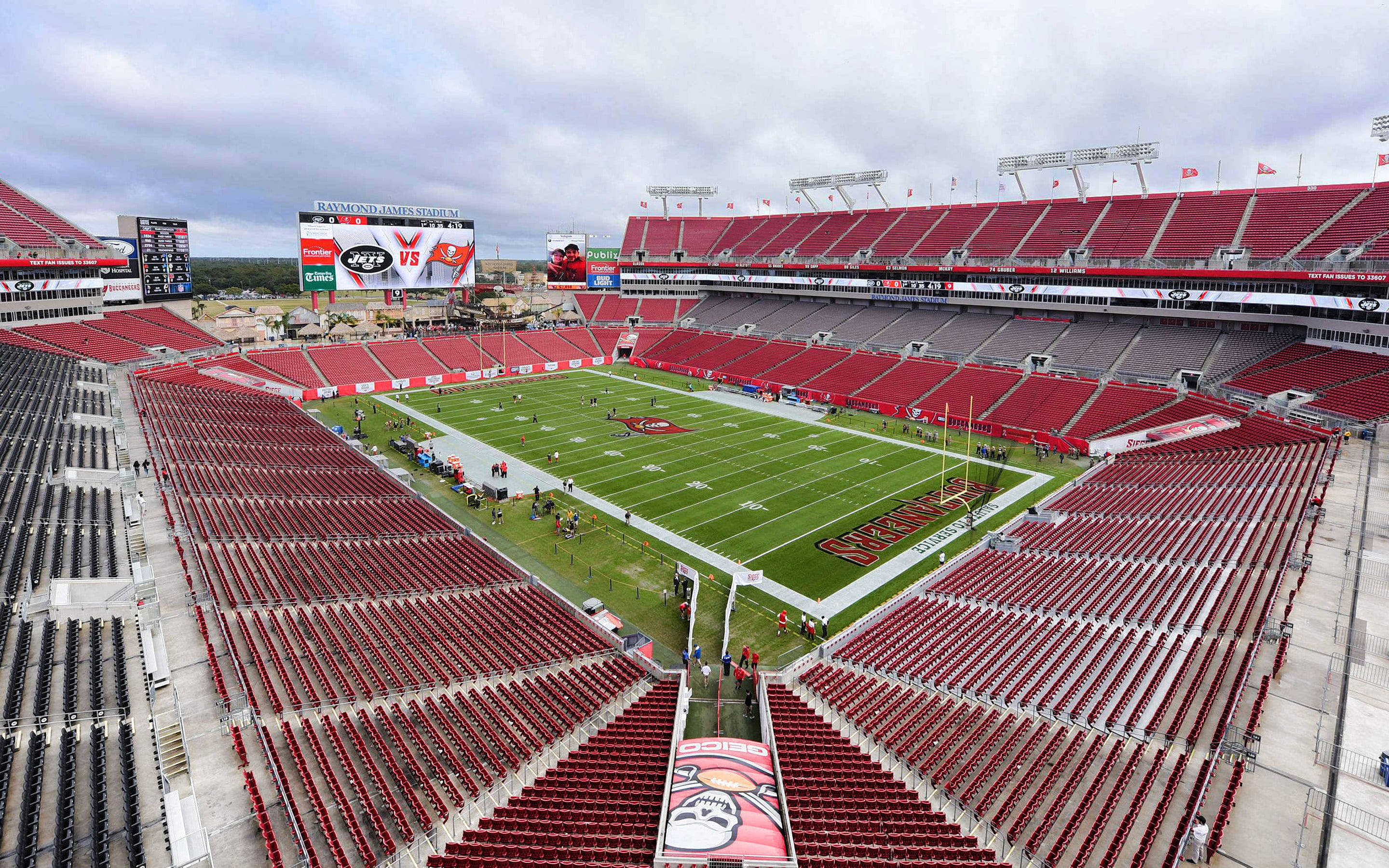 Γήπεδο Raymond James των Buccaneers Ταπετσαρία