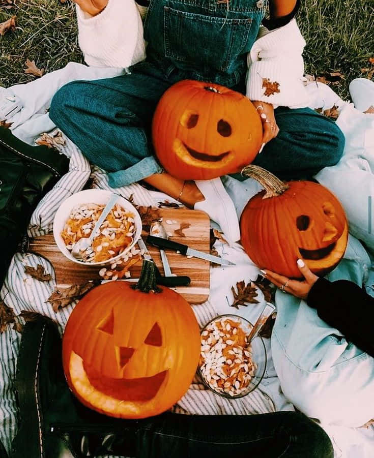 Γιορτάστε το Halloween με στυλ με αυτή την ανατριχιαστική αλλά υπέροχη αισθητική! Ταπετσαρία