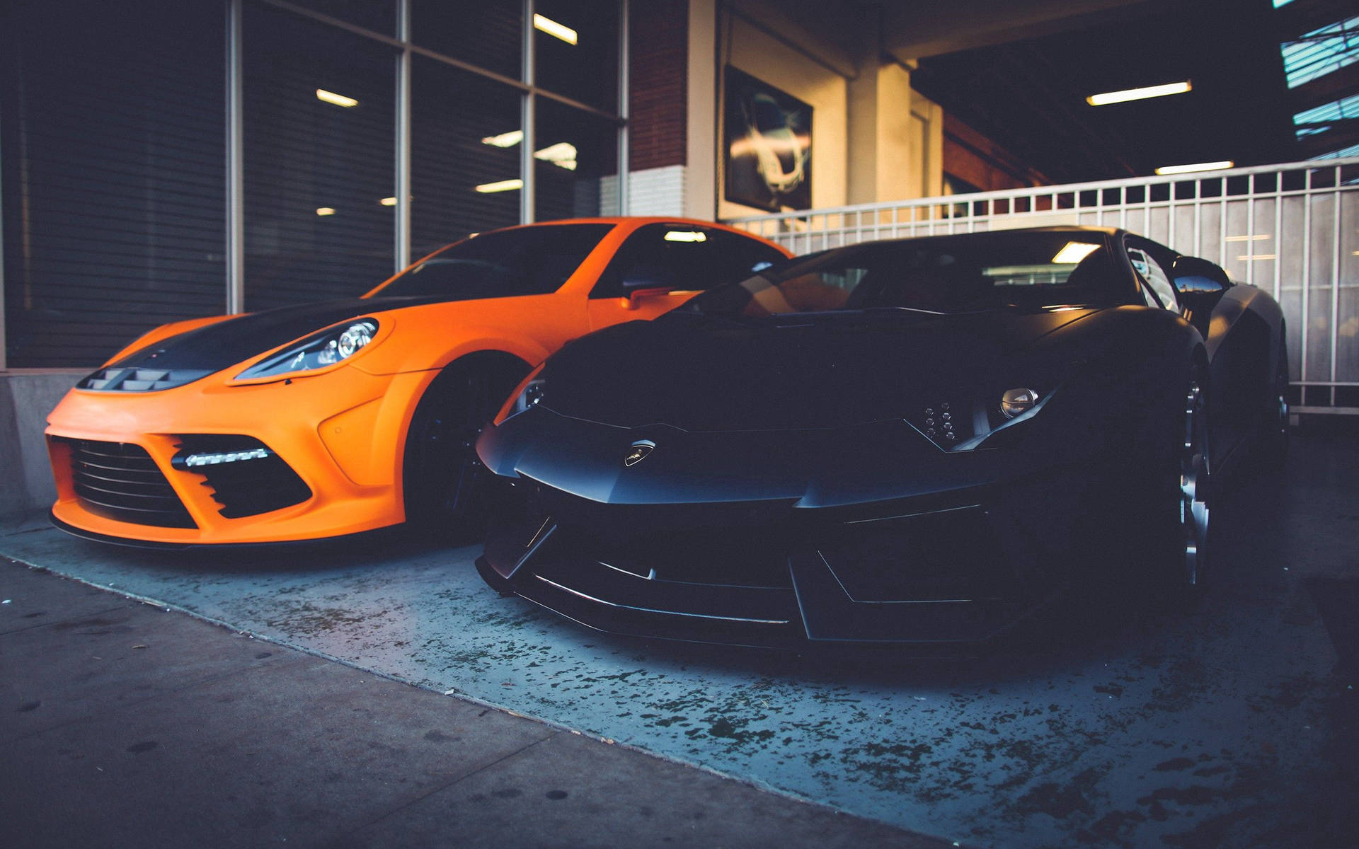Δύο Lamborghini, πορτοκαλί και μαύρη ταπετσαρία. — Lamborghini Ταπετσαρία
