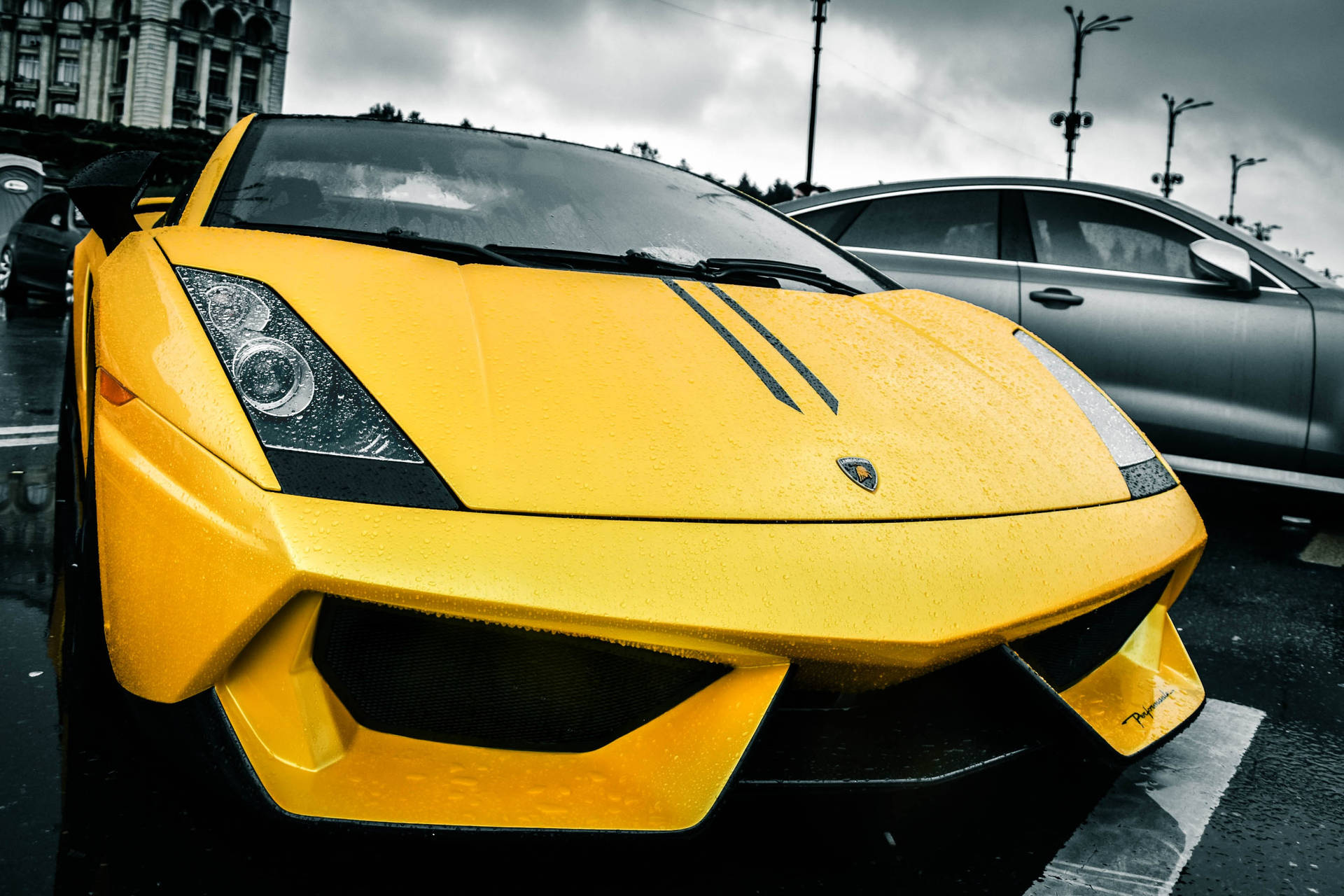 Ταπετσαρία κίτρινης Lamborghini Gallardo σε βροχερή μέρα — Lamborghini Ταπετσαρία