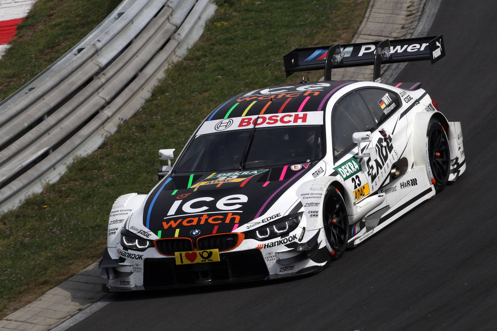 2014 BMW M4 DTM αυτοκίνητο σε ελικοειδή πίστα αγώνων ταπετσαρία — Bmw Ταπετσαρία