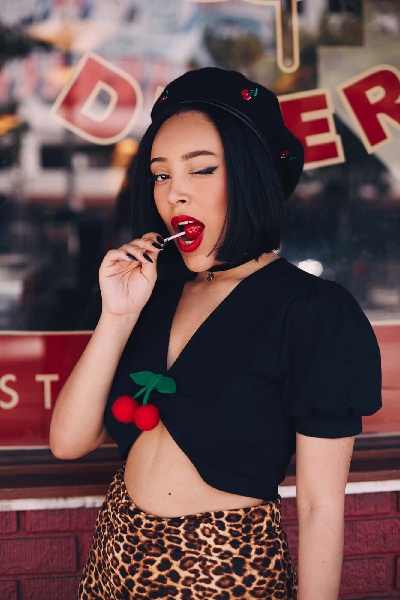 Η όμορφη τραγουδίστρια-τραγουδοποιός Doja Cat δείχνει υπέροχη στην εμφάνισή της. Ταπετσαρία