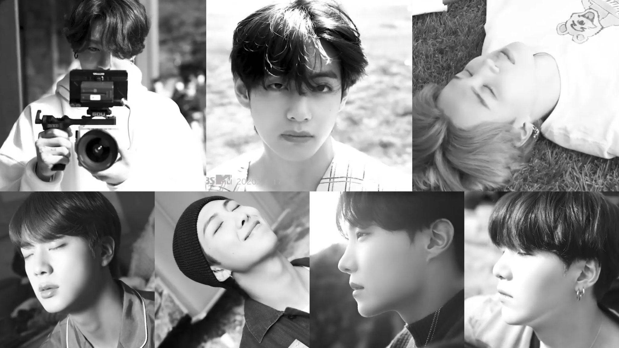 Κομψό Laptop BTS με Ασπρόμαυρο Κολάζ Wallpaper Ταπετσαρία
