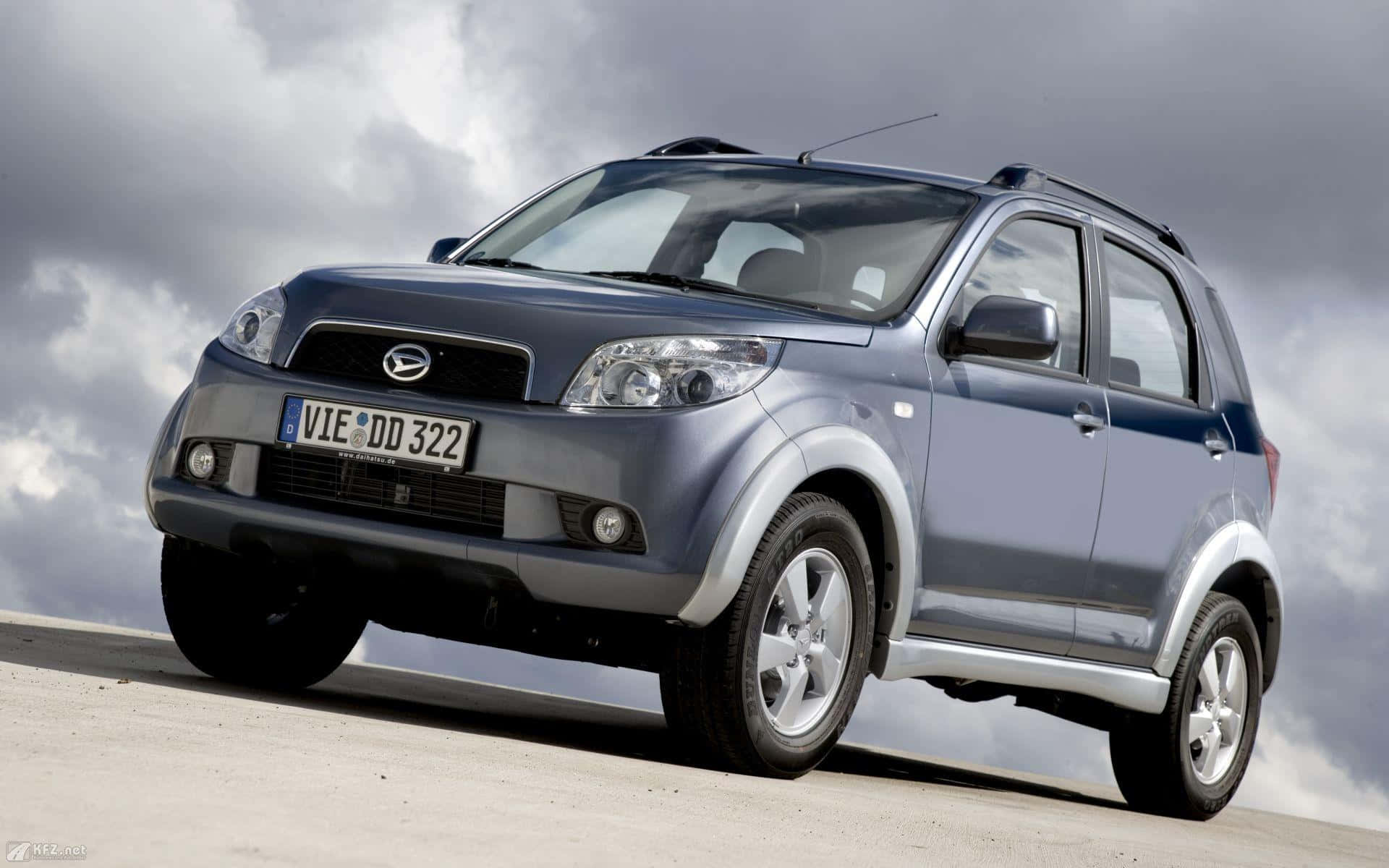 Κομψό και Στυλάτο Daihatsu στον Δρόμο Ταπετσαρία
