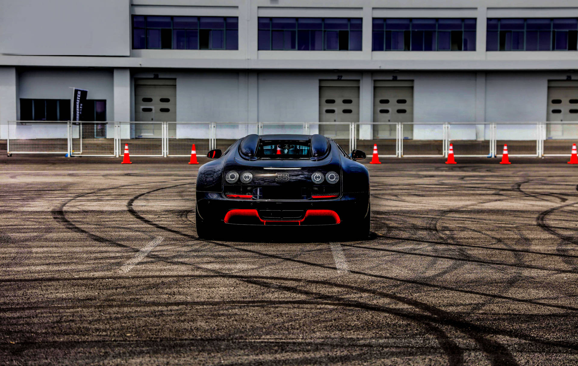 Ταπετσαρία Κόκκινης-Μαύρης Bugatti Veyron — Bugatti Ταπετσαρία