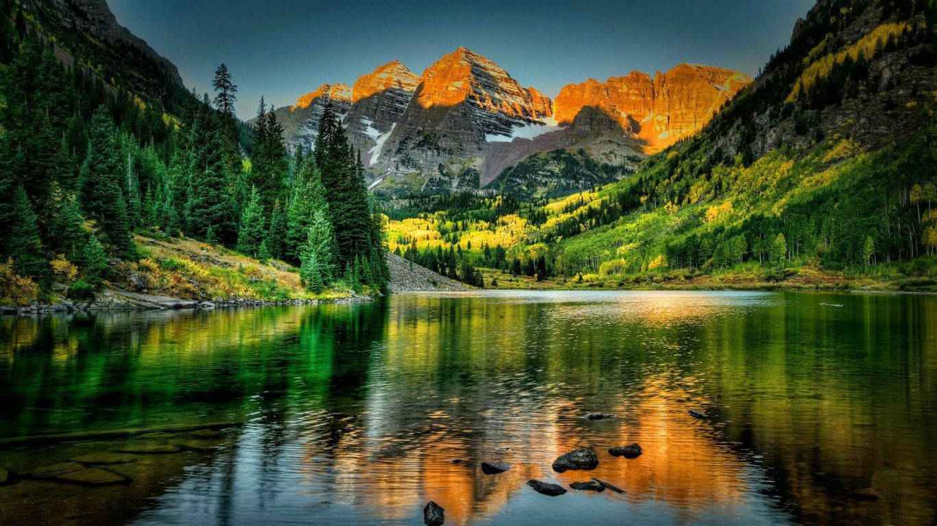 Μεγαλοπρεπές Τοπίο της Λίμνης Maroon Bells Ταπετσαρία