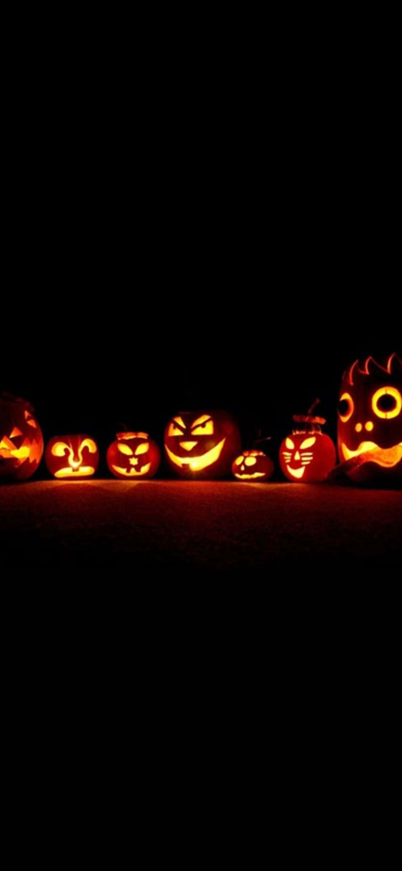 Μπες στο Πνεύμα του Halloween με αυτό το Φόντο για iPhone Ταπετσαρία