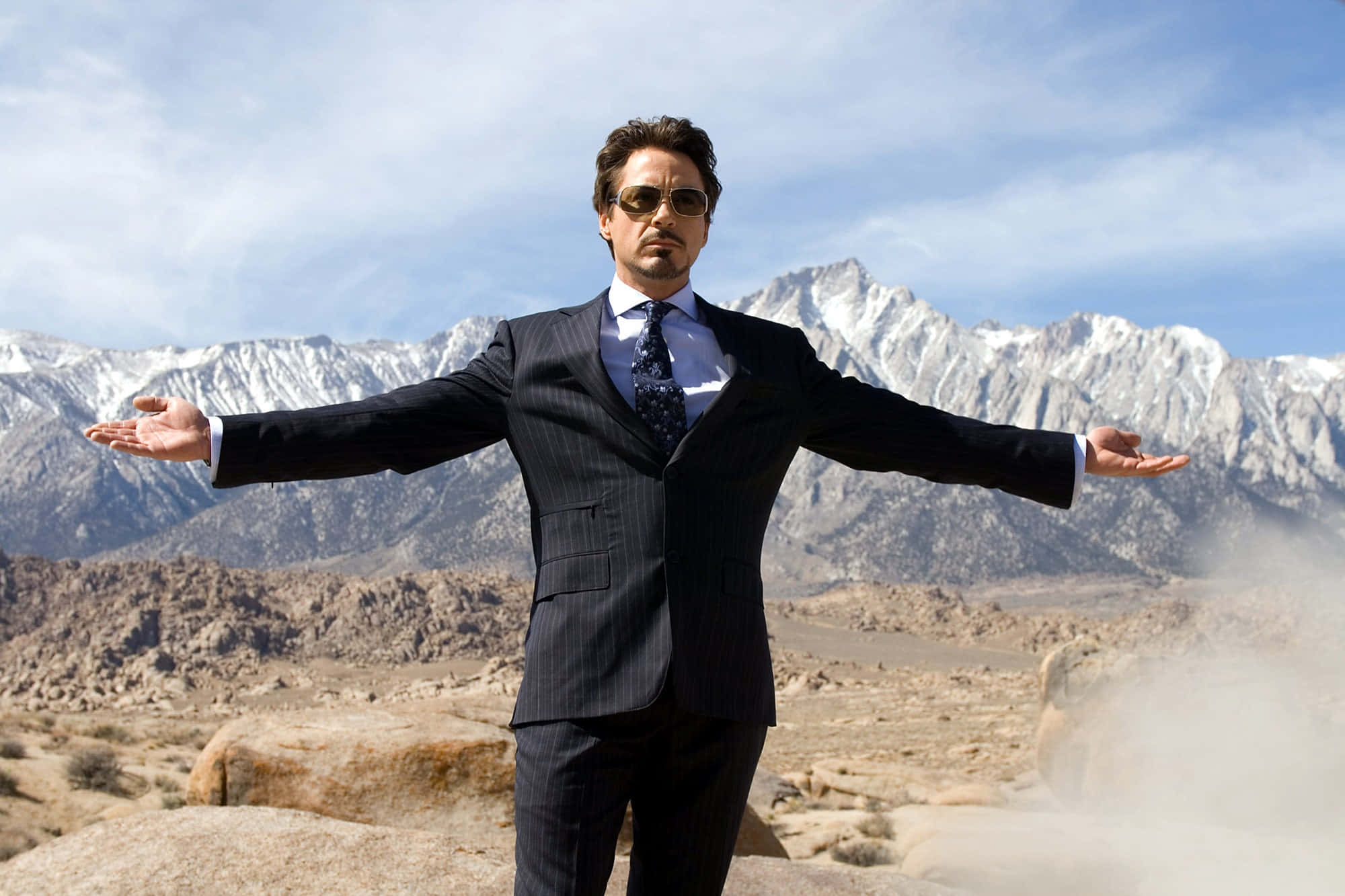 Ο Robert Downey Jr. ως Iron Man στην έρημο Ταπετσαρία