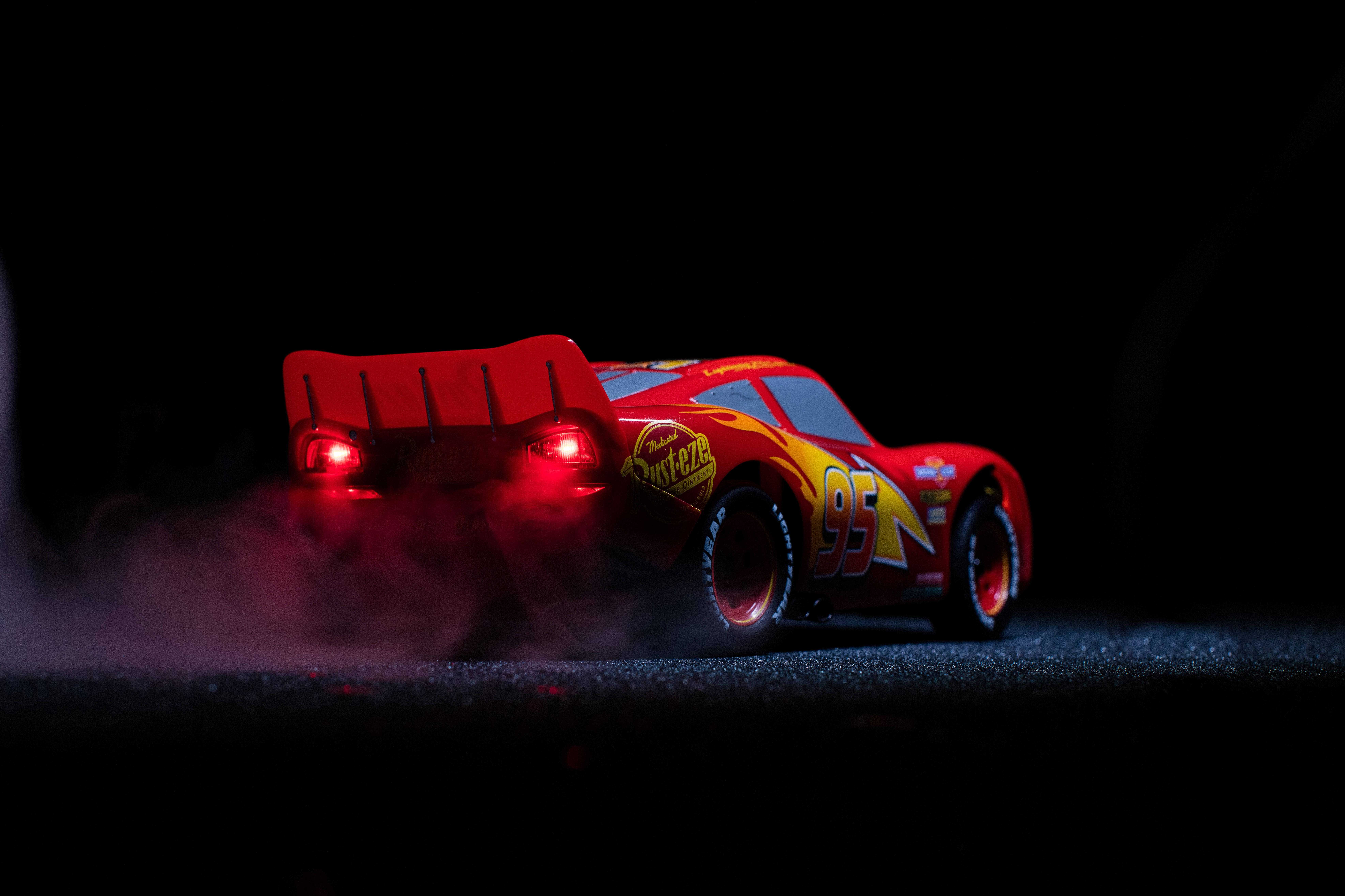Ο Αστραποκινητήρας Cars 3 Disney 4K Ultra Wide Ταπετσαρία