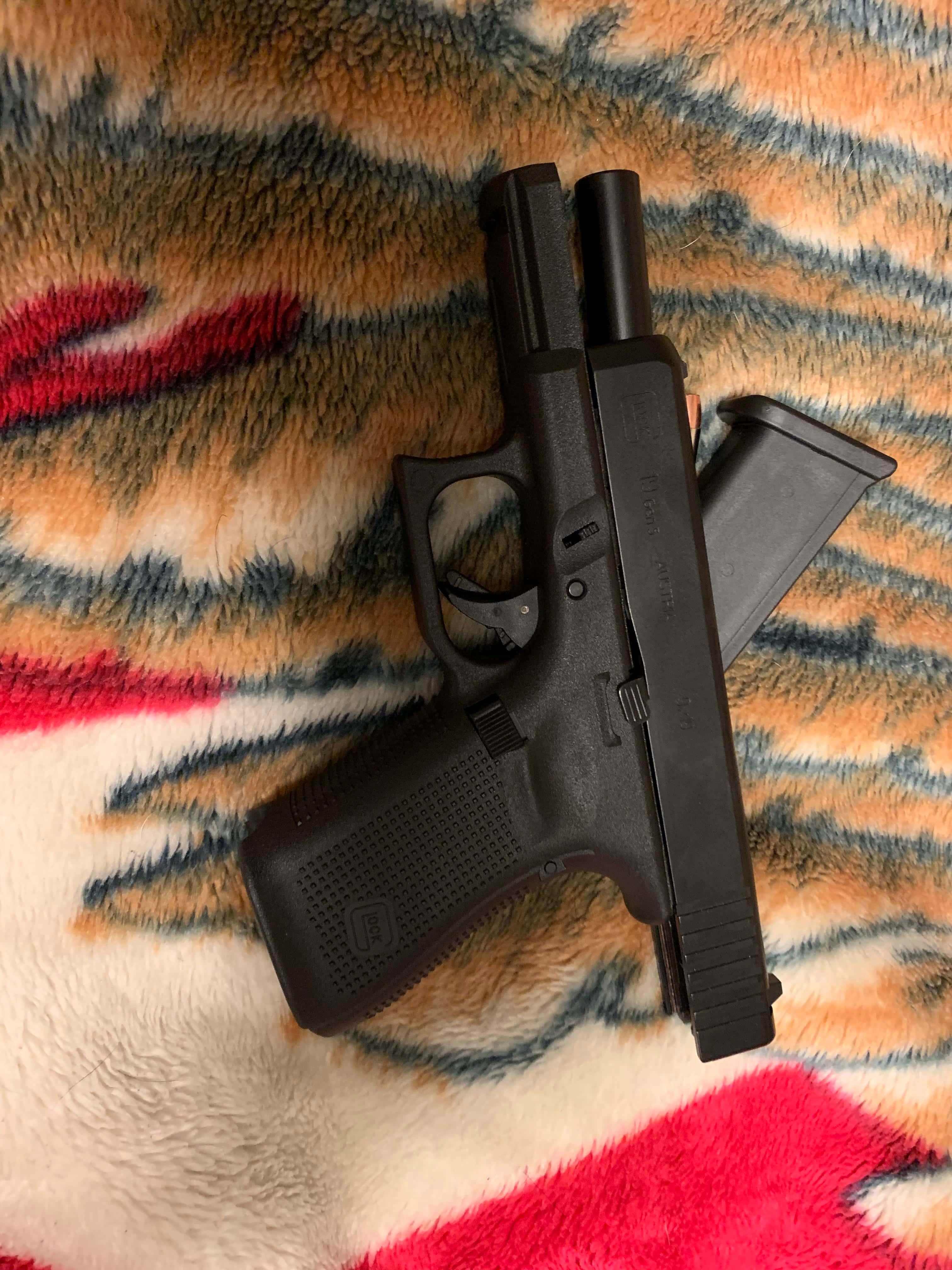 Ολοκληρωμένη Αριστεία Πιστολιού - Glock 19 Ταπετσαρία