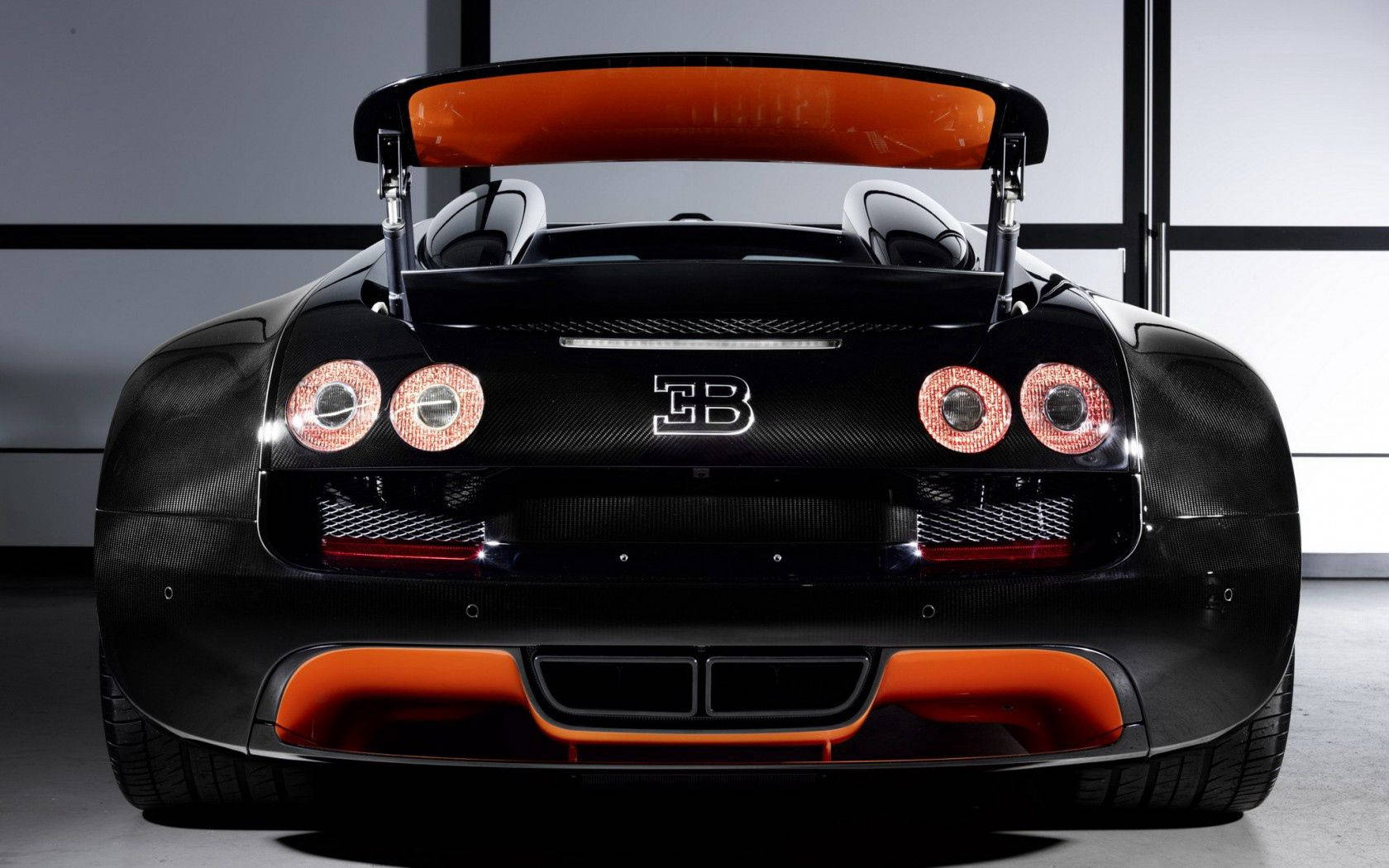Ταπετσαρία Πίσω Μέρος Bugatti Veyron — Bugatti Ταπετσαρία
