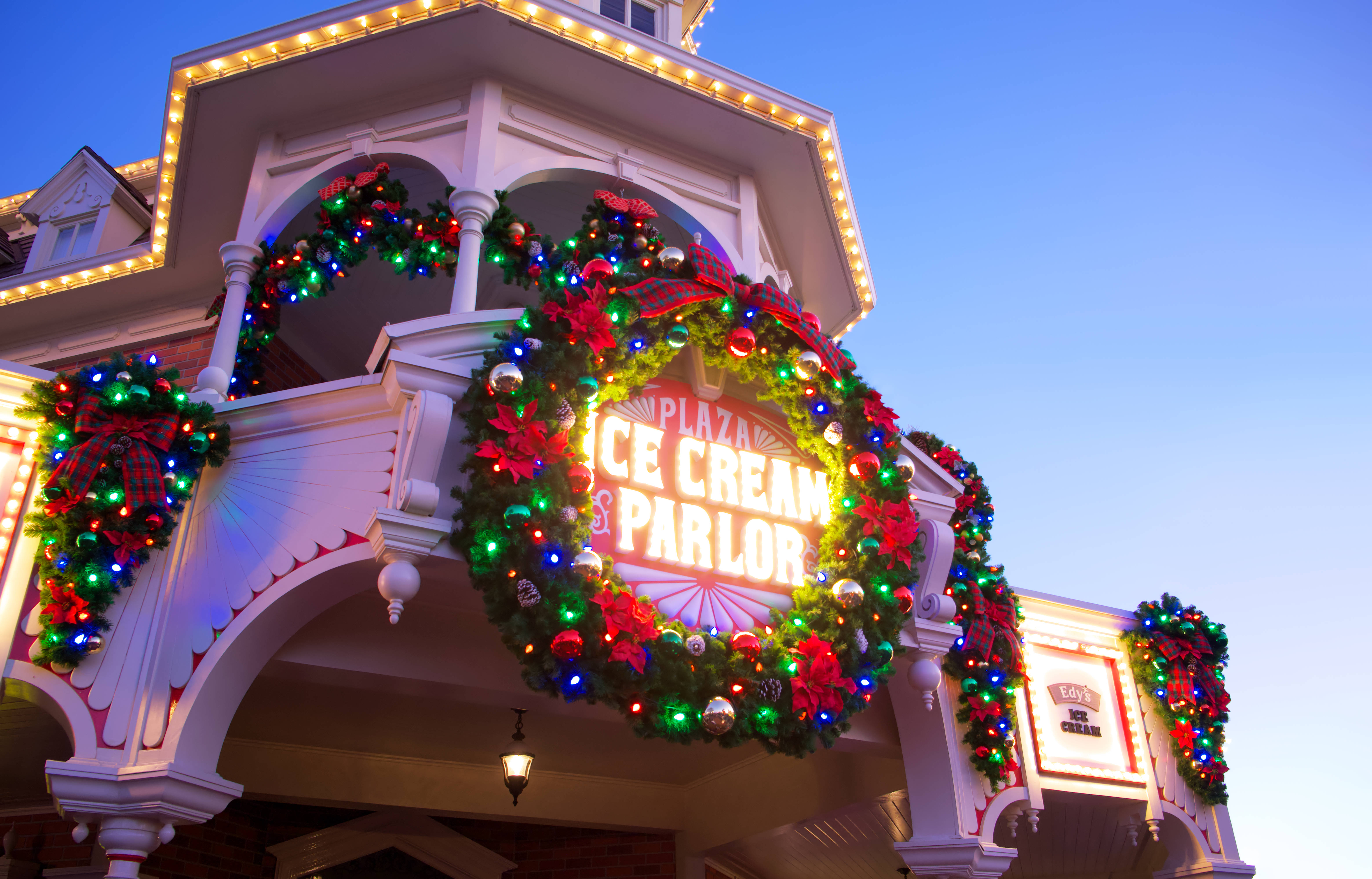 Παγωτατζίδικο Disney Χριστούγεννα Ταπετσαρία