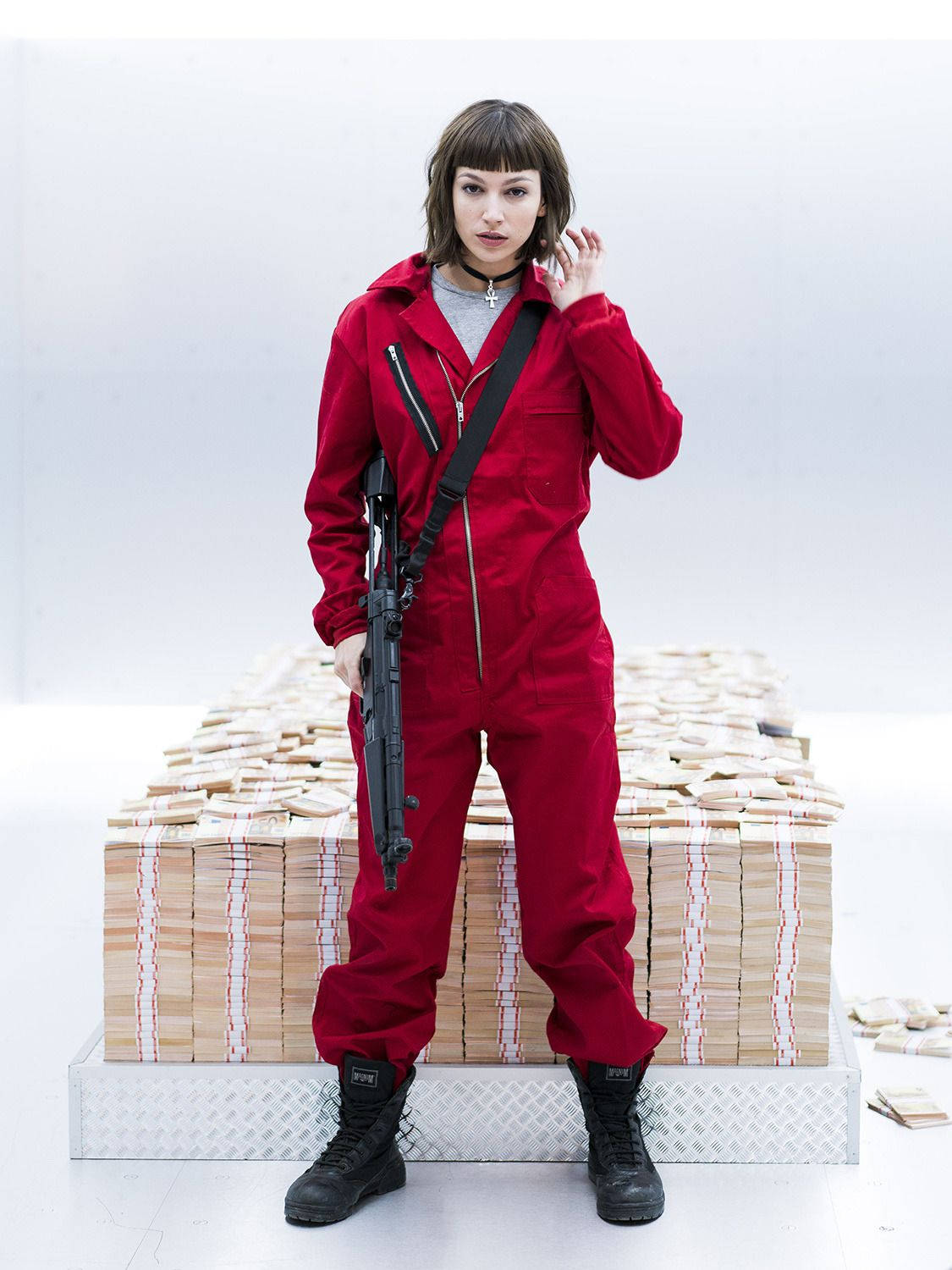 Πορτρέτο Ολόσωμο της Τόκιο από το Money Heist Ταπετσαρία