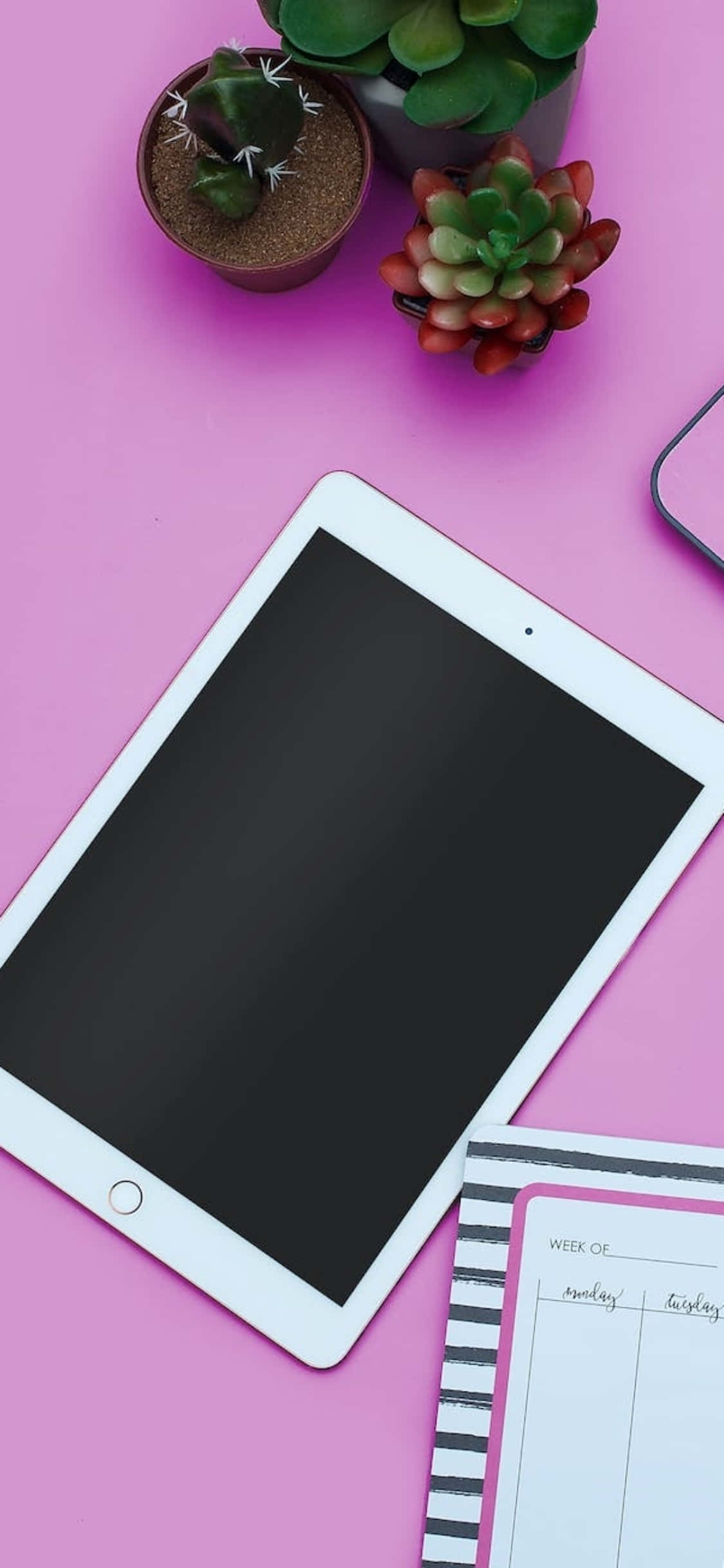 Ροζ γραφείο με iPad για iPhone X Ταπετσαρία