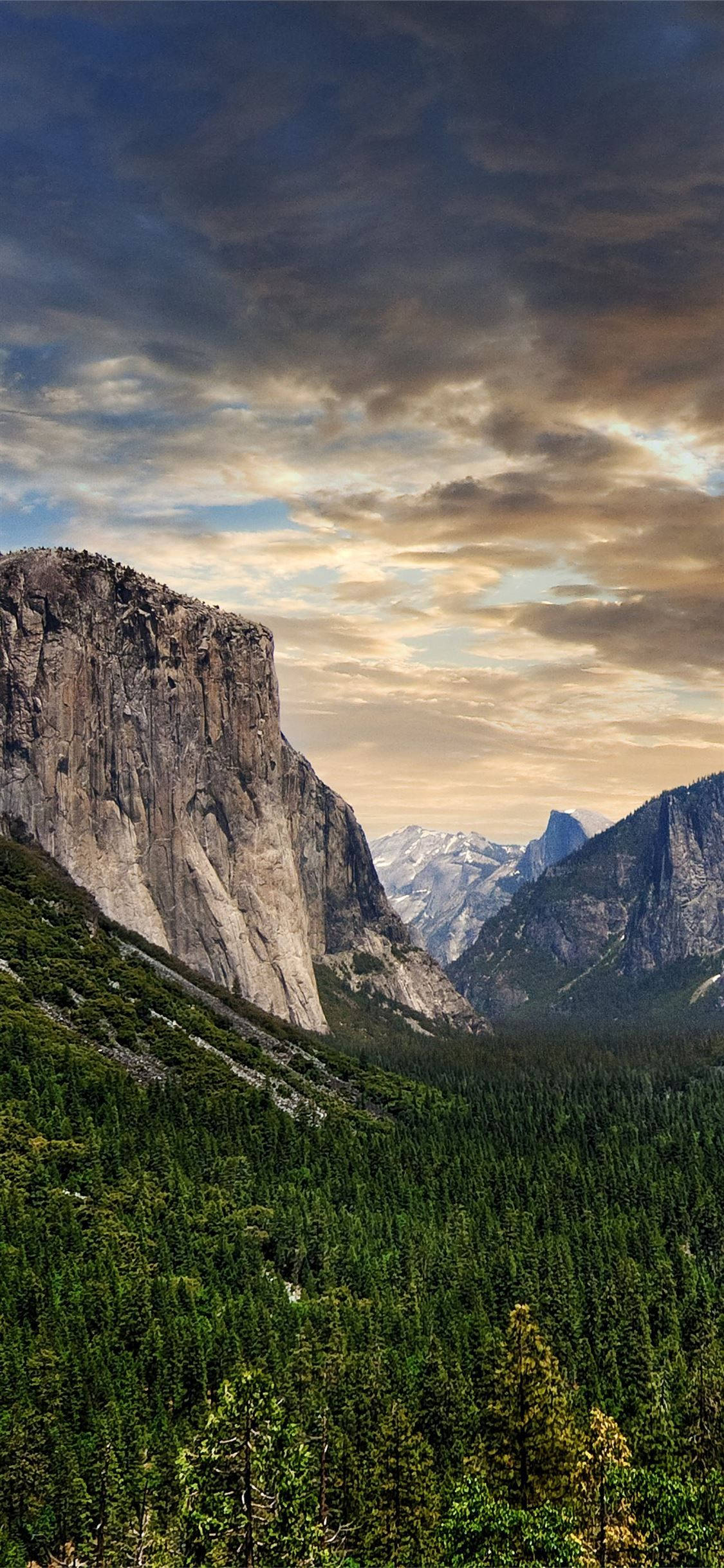 Συννεφιασμένη Μέρα στο Yosemite iPhone Ταπετσαρία