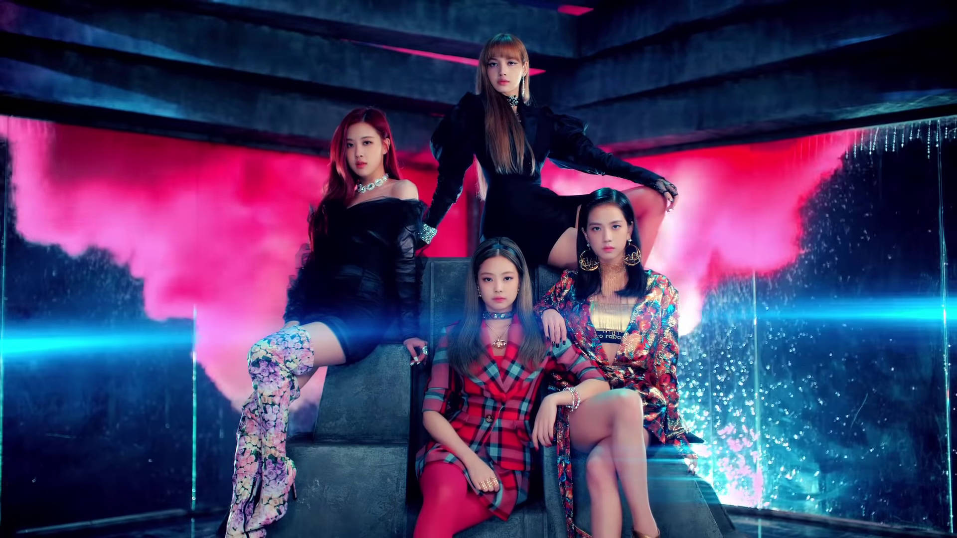 Μουσικό βίντεο DDU-DU DDU-DU με τα μέλη των Blackpink να κάθονται σαν βασίλισσες ταπετσαρία — Blackpink Ταπετσαρία