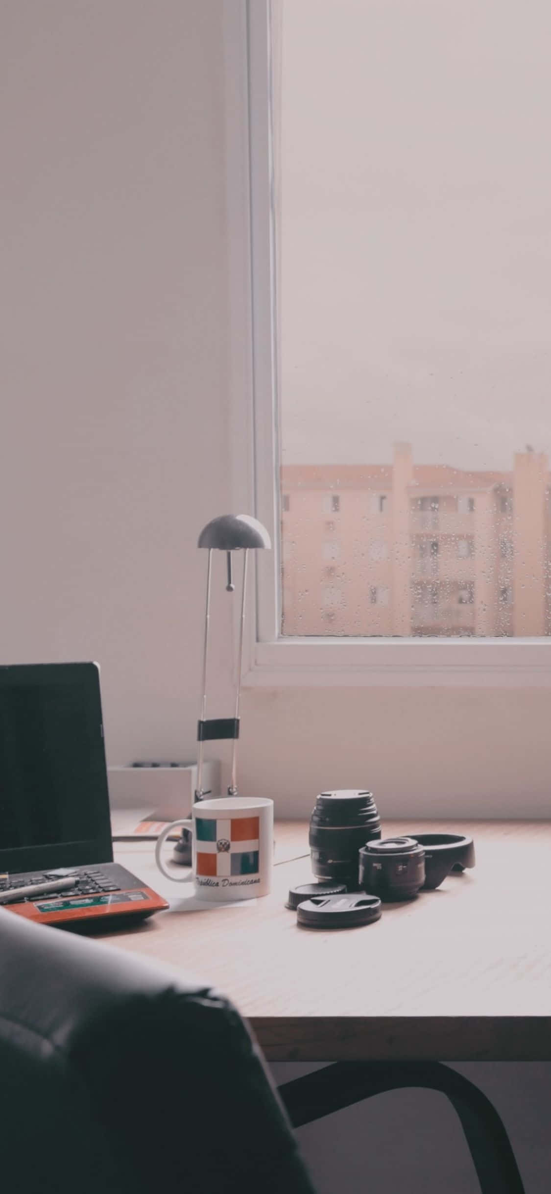 Το νεοκυκλοφορημένο Apple iPhone Xs Desk Ταπετσαρία