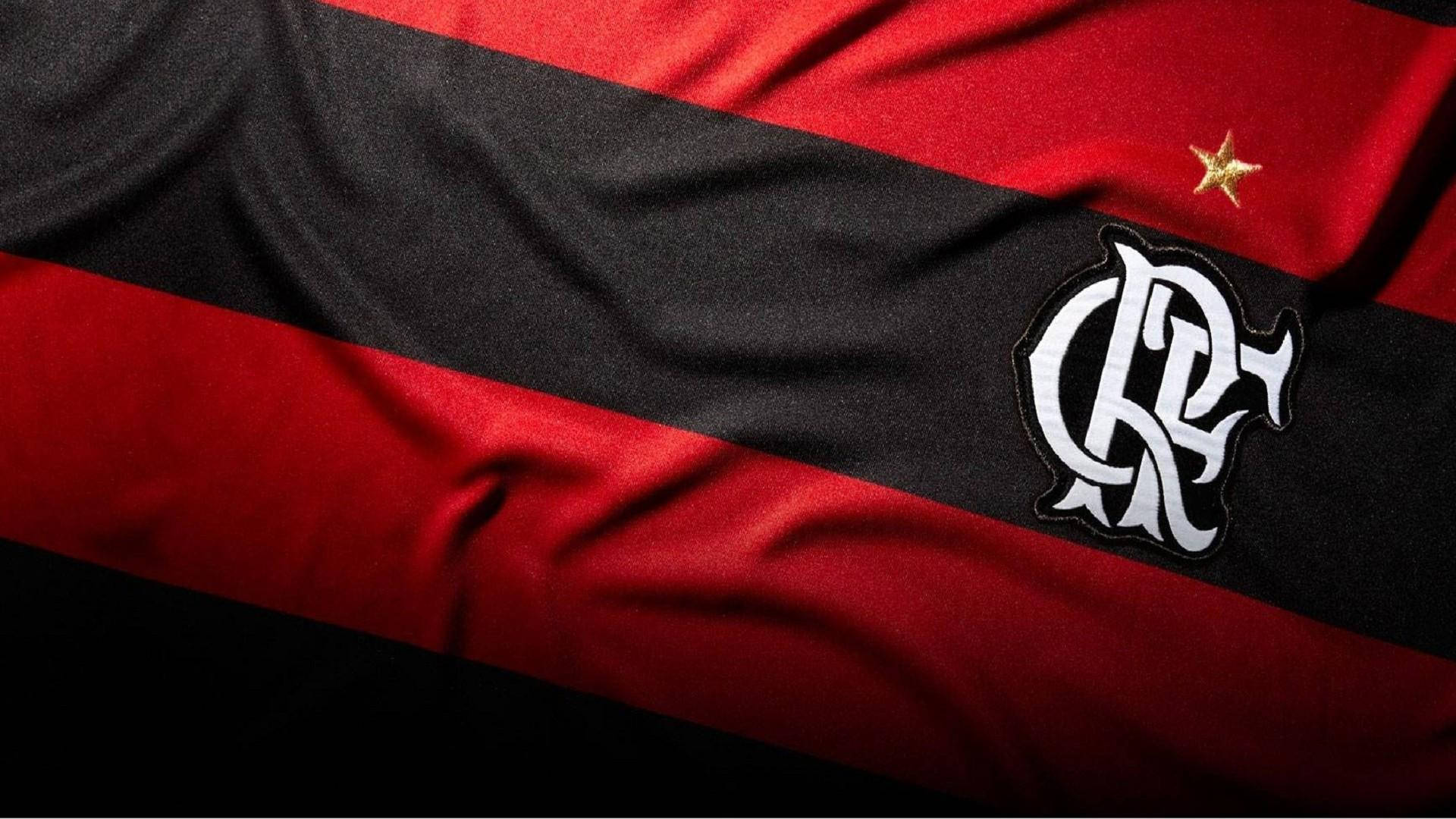 Υπερηφάνεια της Φλαμένγκο - Μια Τσαλακωμένη Σημαία που Αποπνέει Πάθος Ταπετσαρία