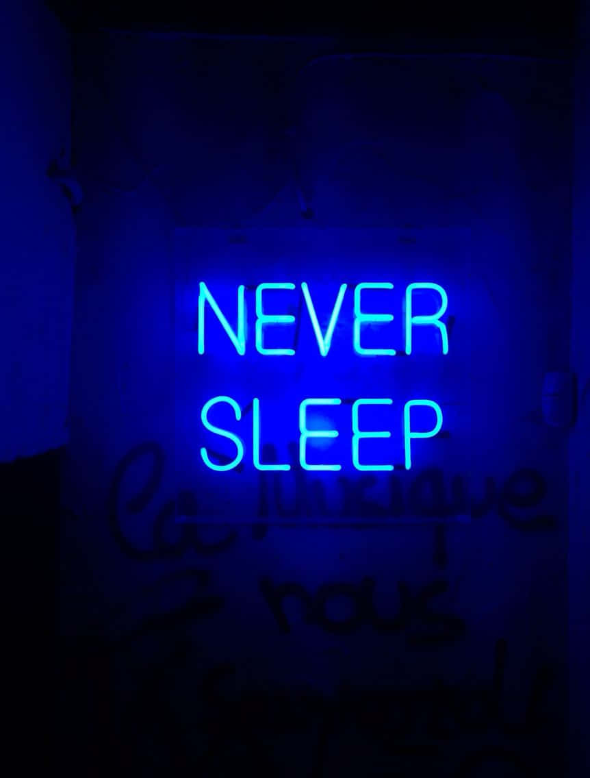 Φωτίστε τη Μέρα σας με Neon Blue Aesthetic Ταπετσαρία