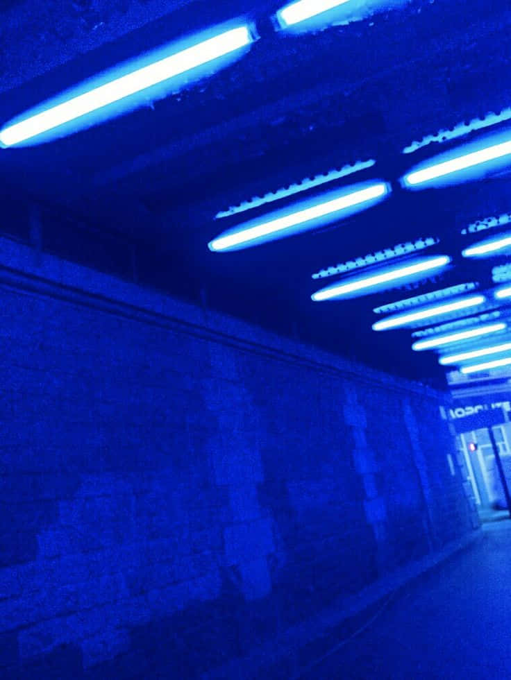 Φωτίστε τη μέρα σας με μια πολύχρωμη Neon Blue Αισθητική Ταπετσαρία