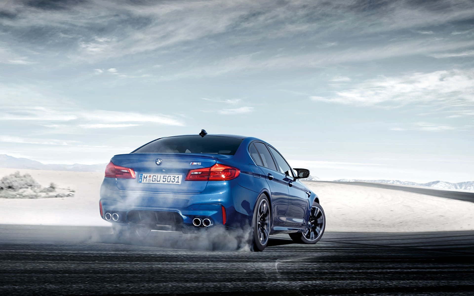 Φόντο 720p M Series Μπλε BMW M5 στο Χιόνι Ταπετσαρία