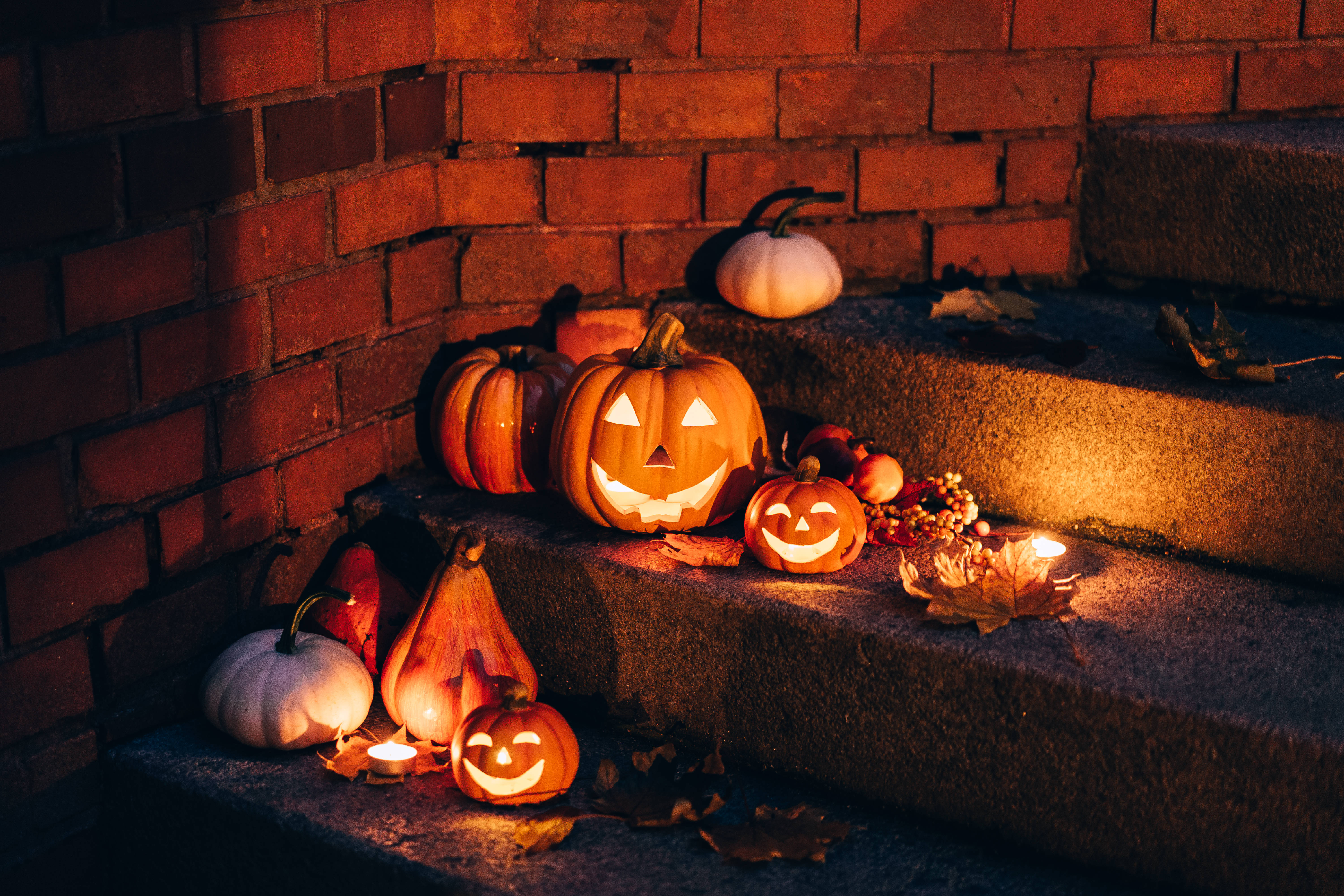 Χαριτωμένο Αισθητικό Halloween στις Σκάλες Ταπετσαρία