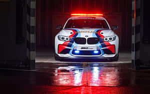 Caption: Safety Car in Action on a Race Track — MacBook Pro 13 Ταπετσαρία