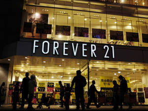 Ταπετσαρία Forever 21 στην Ιαπωνία. — 4:3 Ταπετσαρία