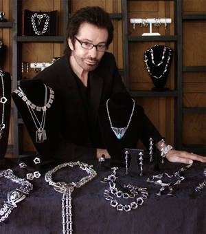 George Chakiris Collections Silver Jewelry — Honor Magic V Ταπετσαρία
