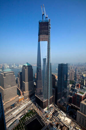 One World Trade Center με Γερανούς — Huawei MatePad Pro Max Ταπετσαρία
