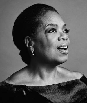 Oprah Winfrey Elegant Portrait ταπετσαρία — Motorola Razr 70 Ultra Ταπετσαρία