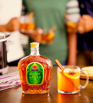Regal Apple Whisky — Honor Magic V Ταπετσαρία
