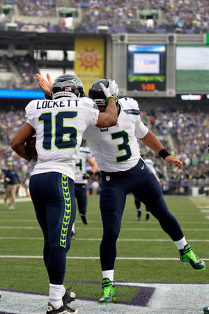 Tyler Lockett Russell Wilson Ποδοσφαιριστής Seattle Seahawks — Xiaomi Pad 8 Ταπετσαρία