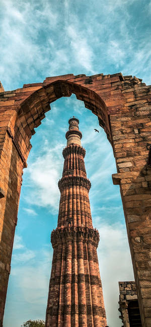 Ταπετσαρία αψίδας Qutub Minar Δελχί — iPhone 17e Ταπετσαρία