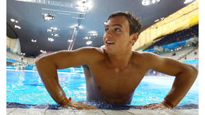 Ταπετσαρία Tom Daley στην άκρη της πισίνας. — iMac Ταπετσαρία