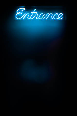 Πινακίδα Εισόδου σε Μπλε Νέον iPhone — Xiaomi Pad 9 Pro Max Ταπετσαρία
