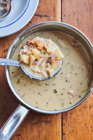 Σούπα Clam Chowder Νέας Αγγλίας σε Ασημένια Κουτάλα — Huawei MatePad 12 X (2025) Ταπετσαρία