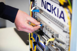 Τεχνικός Nokia Υπερυψηλής Ταχύτητας Ευρυζωνική