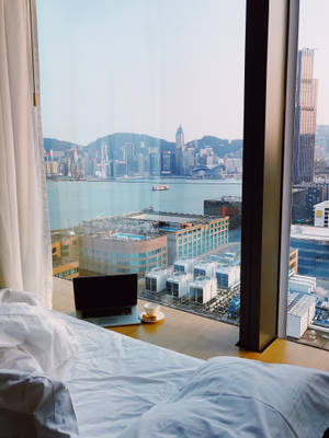 Ταπετσαρία Hotel bedroom with a view — 3:4 Ταπετσαρία